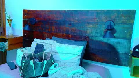    online show from January 6, 2026, 10:30 am