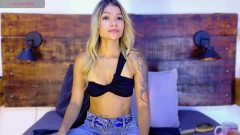 Snapshot of tamara_sanz1 chatting on April 1, 2026, 1:41 pm online show from April 1, 2026, 1:41 pm