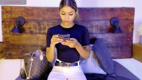 Snapshot of tamara_sanz1 chatting on April 8, 2026, 10:04 am online show from April 8, 2026, 10:04 am