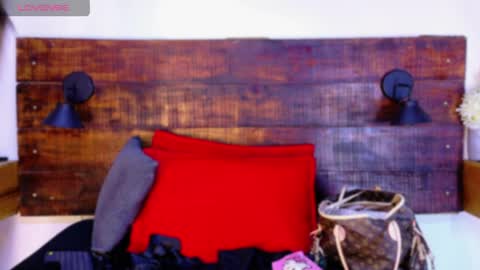 Snapshot of tamara_sanz1 chatting on April 15, 2026, 10:00 am online show from April 15, 2026, 10:00 am