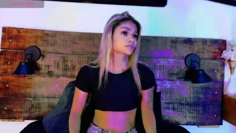 Snapshot of tamara_sanz1 chatting on May 12, 2026, 10:56 am online show from May 12, 2026, 10:56 am