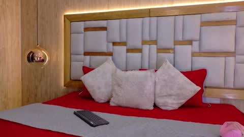 Snapshot of tamara_sanz1 chatting on August 4, 2026, 10:40 am online show from August 4, 2026, 10:40 am