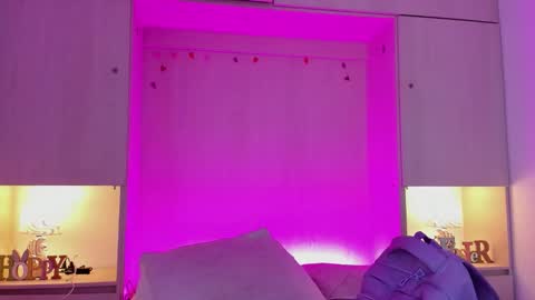 Tami online show from September 19, 2025, 7:36 pm