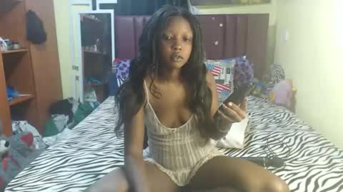 Snapshot of tamela_1 chatting on May 25, 2026, 3:23 am tamela online show from May 25, 2026, 3:23 am