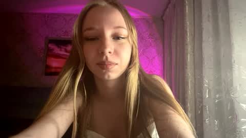 Snapshot of tammiglembocki chatting on May 1, 2026, 7:40 pm Jenny online show from May 1, 2026, 7:40 pm