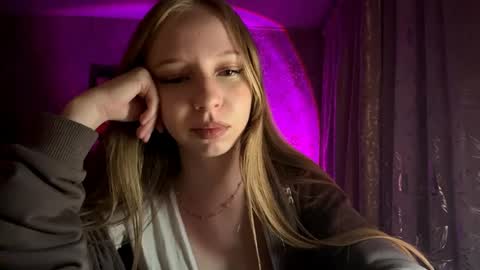 Snapshot of tammiglembocki chatting on May 6, 2026, 5:29 pm Jenny online show from May 6, 2026, 5:29 pm