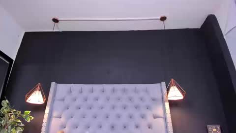   online show from September 23, 2025, 3:53 am