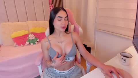 Snapshot of tammy_w chatting on April 30, 2026, 6:03 pm Tammy online show from April 30, 2026, 6:03 pm