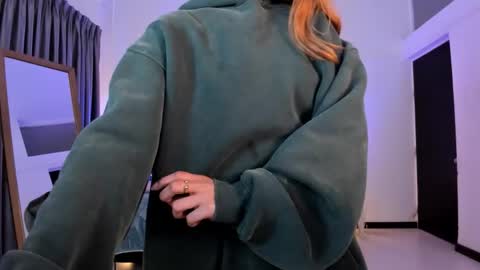 Tamy  online show from December 5, 2025, 8:27 pm