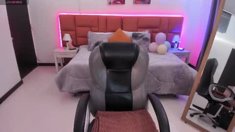 Snapshot of tamy_edwards chatting on June 23, 2026, 9:35 pm Tamy online show from June 23, 2026, 9:35 pm
