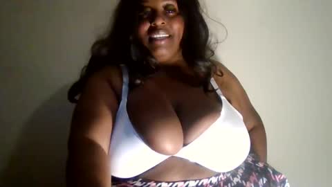 Tamya Jay online show from December 13, 2024, 3:32 pm