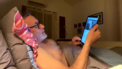 Dominique online show from February 7, 2025, 11:24 pm