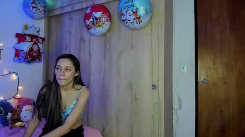 tania06 online show from December 19, 2025, 2:13 pm