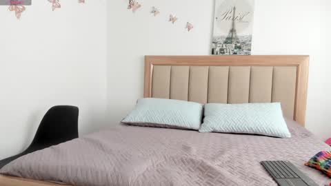 TaniaCarter online show from December 16, 2024, 3:32 pm