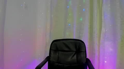 TANIT ANGELS online show from October 30, 2025, 6:04 am