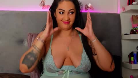 Tania online show from October 11, 2025, 5:17 am