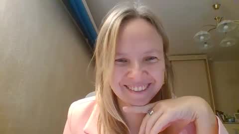 tanystar online show from November 30, 2025, 2:04 am