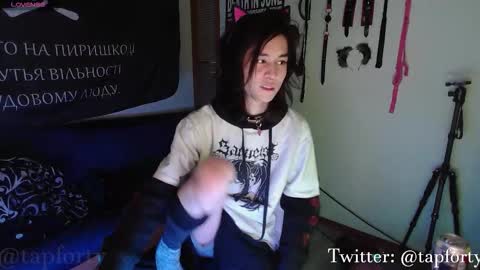 tap_forty online show from November 25, 2025, 1:27 am