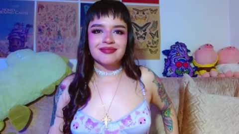 Snapshot of tara_hs chatting on May 8, 2026, 12:49 am online show from May 8, 2026, 12:49 am