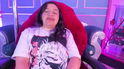 Snapshot of tarataylorr chatting on February 15, 2026, 7:49 am Tara online show from February 15, 2026, 7:49 am