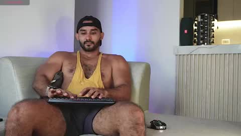 Snapshot of tarek_dan chatting on September 26, 2025, 8:46 pm Tarek online show from September 26, 2025, 8:46 pm