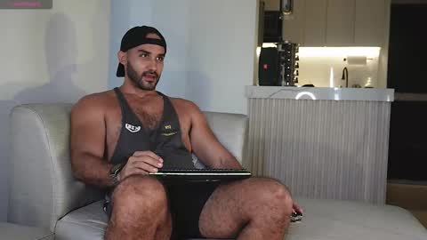 Snapshot of tarek_dan chatting on October 7, 2025, 8:50 pm Tarek online show from October 7, 2025, 8:50 pm