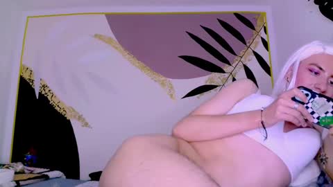 targaryenlady online show from March 7, 2025, 3:51 am