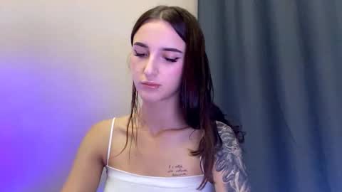 Linda online show from September 18, 2025, 7:38 pm