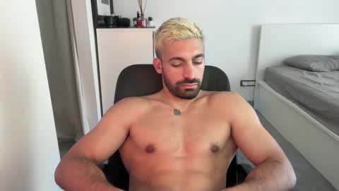 tarquit8 online show from September 13, 2025, 1:22 pm