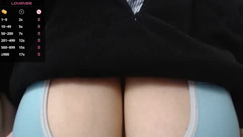 Snapshot of tarrant_ chatting on March 4, 2025, 10:38 pm tarrant_ online show from March 4, 2025, 10:38 pm