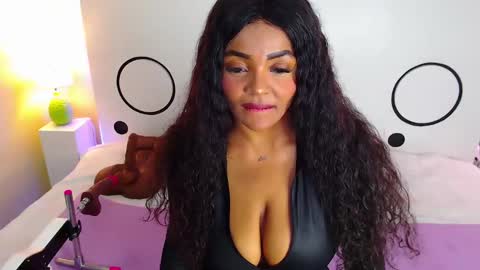 Snapshot of tashadex chatting on January 19, 2025, 1:55 pm Tasha online show from January 19, 2025, 1:55 pm