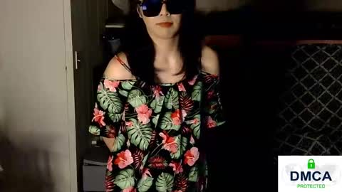 Snapshot of tashakai chatting on February 21, 2025, 3:21 pm TashaKai online show from February 21, 2025, 3:21 pm