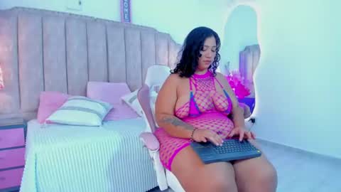 tashasant online show from June 18, 2026, 4:46 am