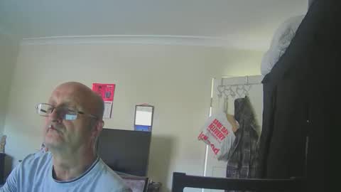 Tas online show from October 5, 2025, 1:20 pm