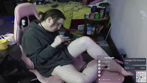 Snapshot of tasteflavored_femboy chatting on February 24, 2025, 4:26 pm Taste online show from February 24, 2025, 4:26 pm