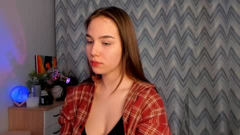 Tate online show from January 26, 2025, 6:27 pm