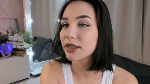 Tate online show from September 20, 2025, 6:20 pm