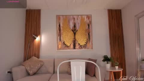 tati_marino online show from February 24, 2025, 7:41 pm