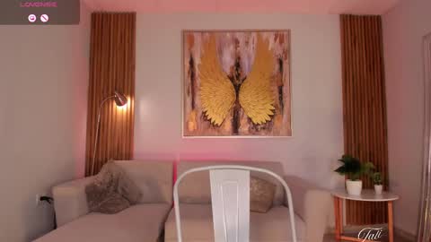 tati_marino online show from February 27, 2025, 7:47 pm