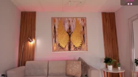 tati_marino online show from March 5, 2025, 8:21 pm