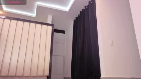 tatiana1004 online show from March 22, 2026, 2:04 am