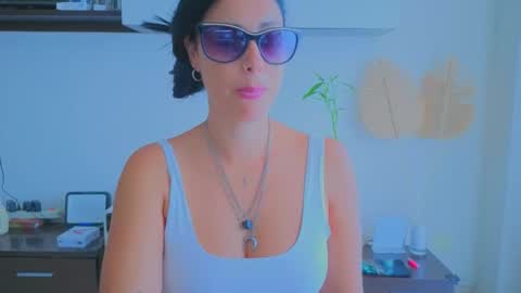 Snapshot of tatiana2224 chatting on September 30, 2025, 8:08 am tatiana2224 online show from September 30, 2025, 8:08 am