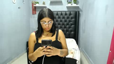 Snapshot of tatiana499 chatting on June 25, 2026, 5:12 am Tatiana online show from June 25, 2026, 5:12 am