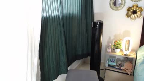 Snapshot of tatiana_monteros chatting on February 19, 2026, 6:48 pm tatiana_monteros online show from February 19, 2026, 6:48 pm