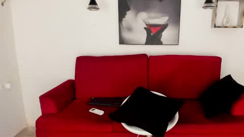 tatiana_sofiaa online show from May 7, 2026, 1:49 pm