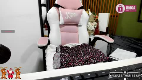 i am tatiana  online show from December 15, 2024, 12:28 pm