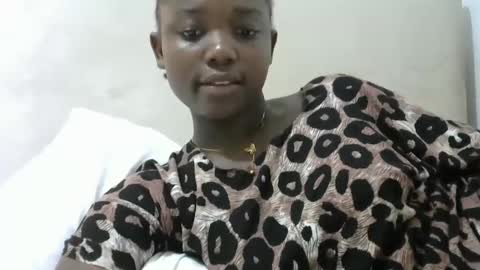 tatianadolll online show from September 25, 2025, 11:03 am