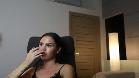 Snapshot of tatianaxoxo1 chatting on July 31, 2026, 5:56 pm Tatiana online show from July 31, 2026, 5:56 pm
