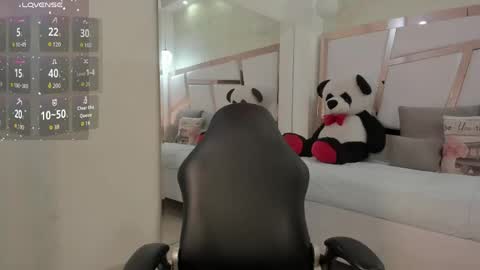 tatikanyx online show from May 9, 2026, 12:32 pm