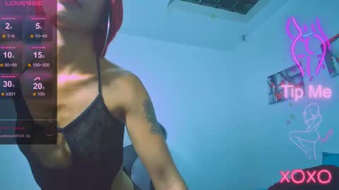 Snapshot of tatis_blux chatting on February 21, 2025, 6:48 pm Tatiana online show from February 21, 2025, 6:48 pm
